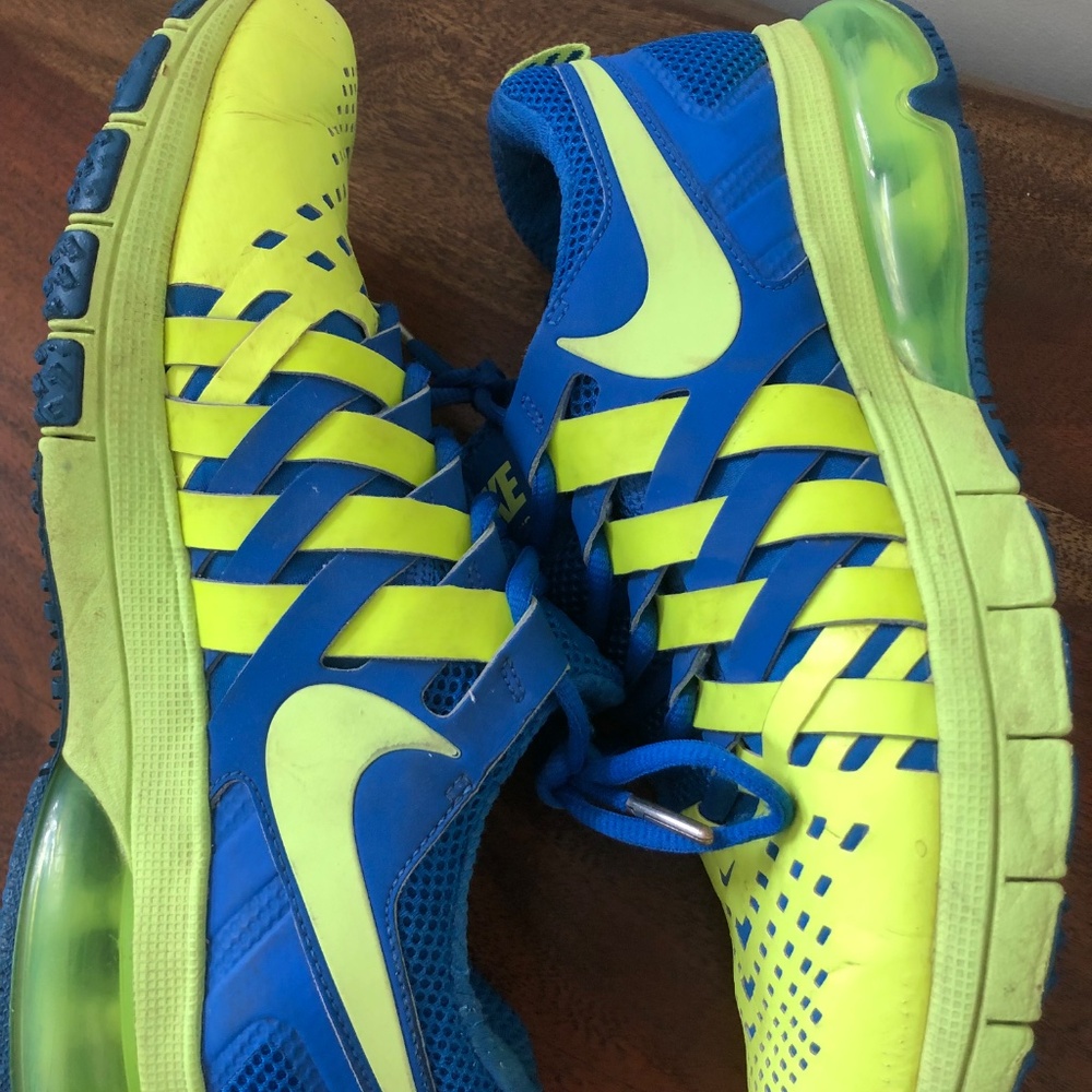 Nike Mens' 9 tennis shoes - Picture 4 of 14